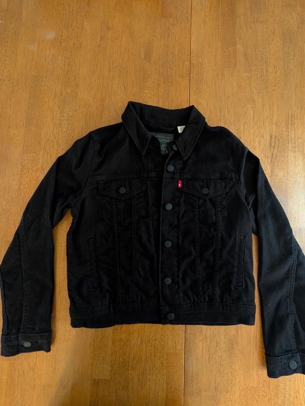 Levi's Women's Black Denim Jacket - Classic Button-Front Small